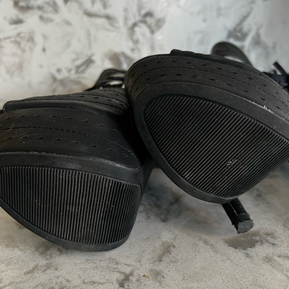 3/$30 (bundle) Black ankle boots with open toe and heel - Picture 5 of 8